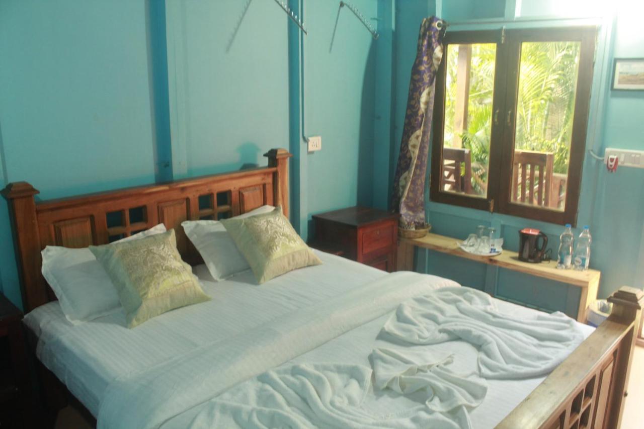Sea Bird Beach Cafe & Cottages Morjim Eksteriør bilde