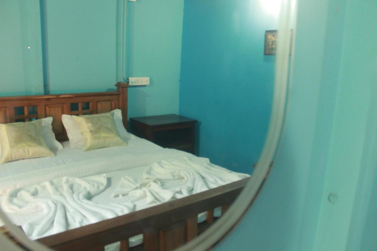 Sea Bird Beach Cafe & Cottages Morjim Eksteriør bilde