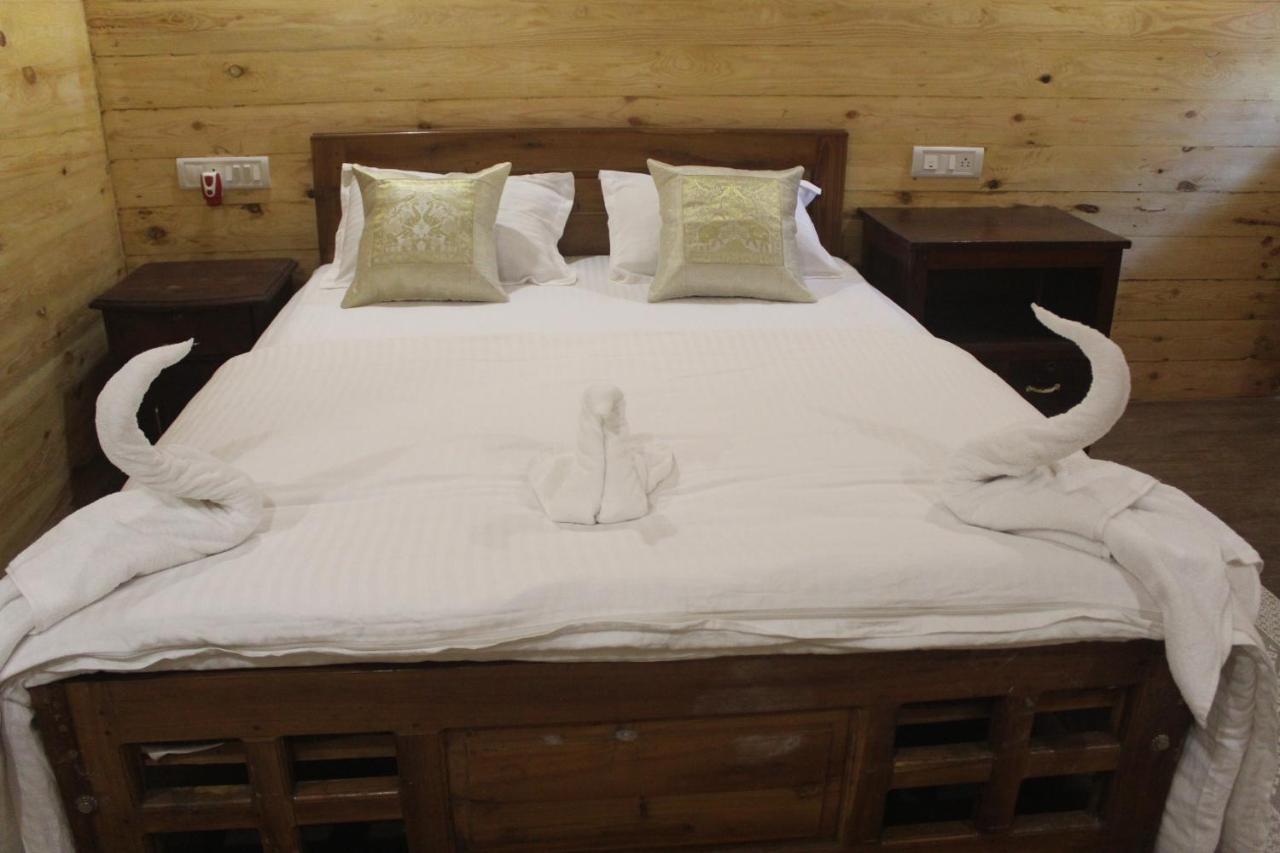 Sea Bird Beach Cafe & Cottages Morjim Eksteriør bilde