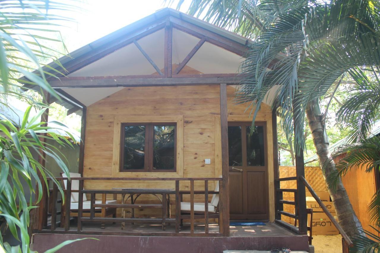 Sea Bird Beach Cafe & Cottages Morjim Eksteriør bilde