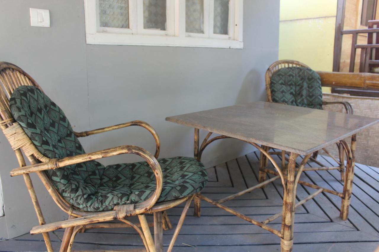 Sea Bird Beach Cafe & Cottages Morjim Eksteriør bilde