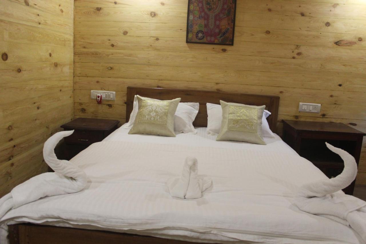 Sea Bird Beach Cafe & Cottages Morjim Eksteriør bilde