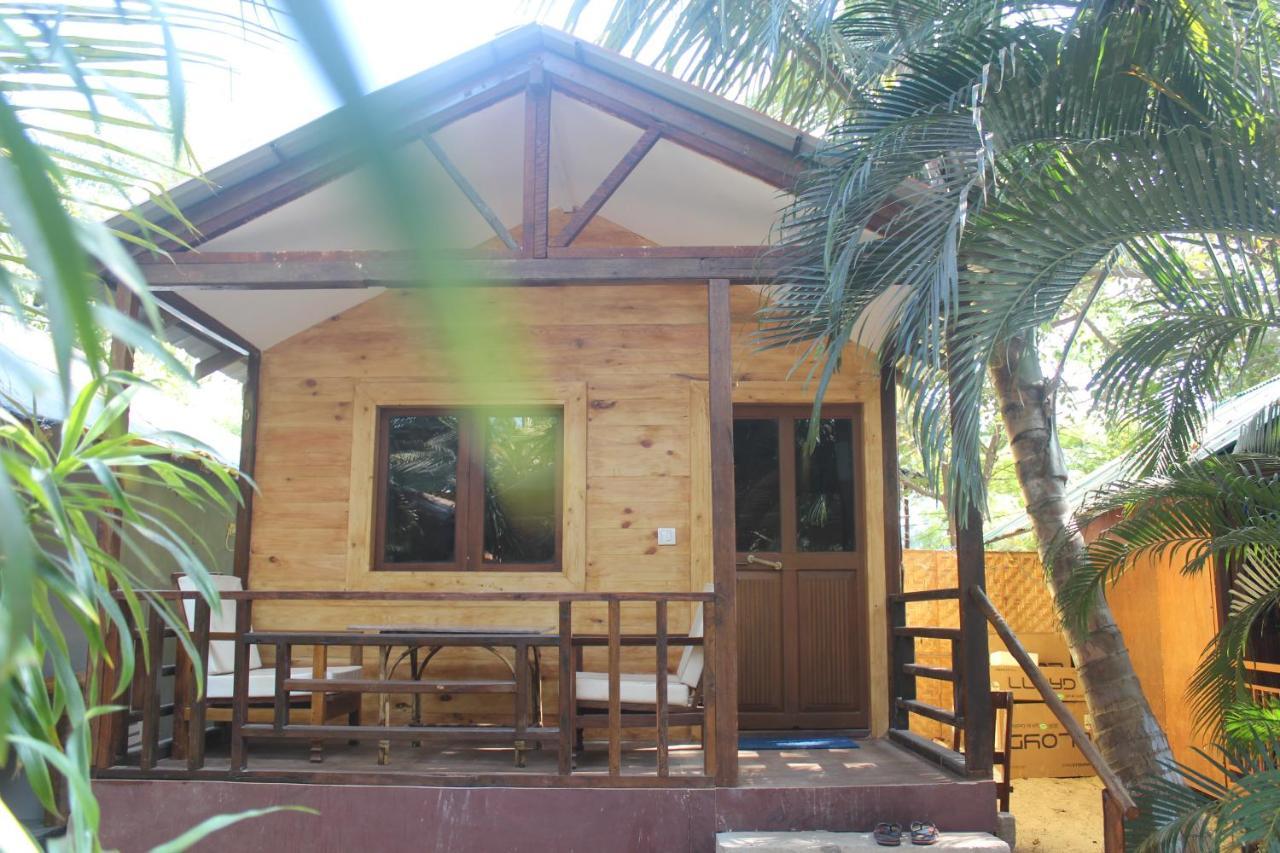 Sea Bird Beach Cafe & Cottages Morjim Eksteriør bilde