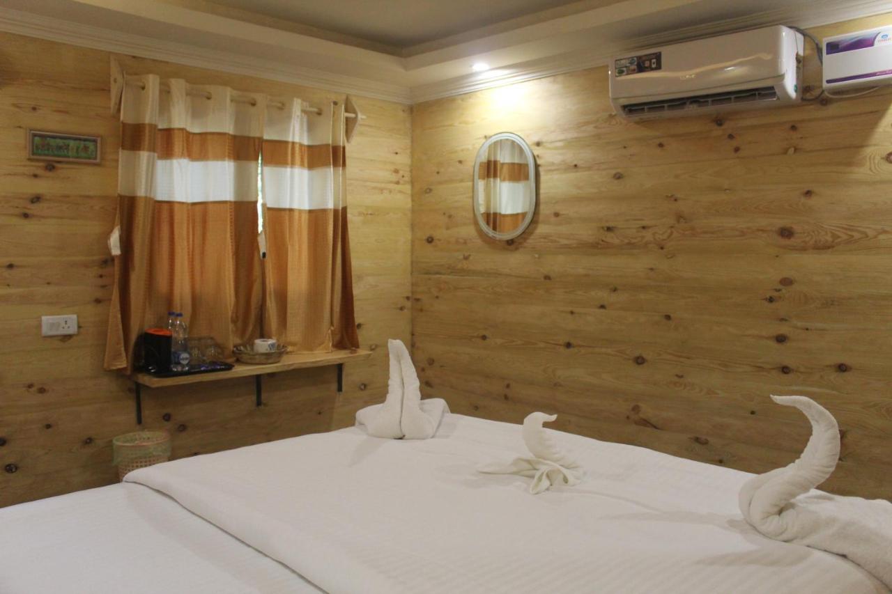 Sea Bird Beach Cafe & Cottages Morjim Eksteriør bilde