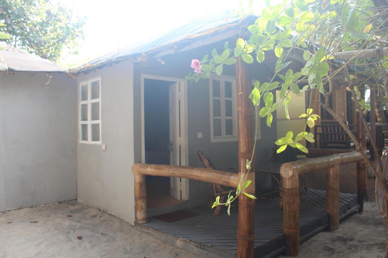 Sea Bird Beach Cafe & Cottages Morjim Eksteriør bilde