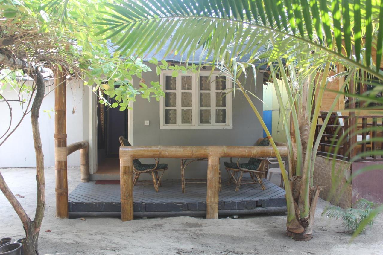 Sea Bird Beach Cafe & Cottages Morjim Eksteriør bilde