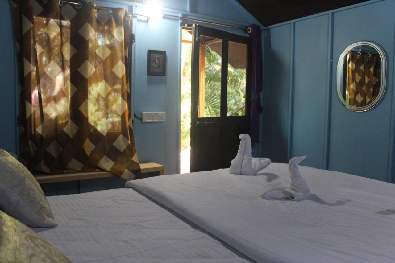 Sea Bird Beach Cafe & Cottages Morjim Eksteriør bilde